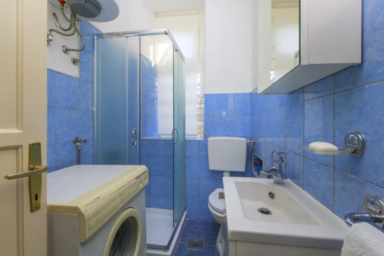 Apartment Amber Koromačno